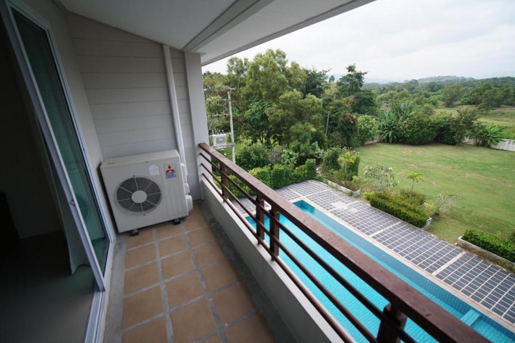 Sea Mountain Khanom Hotel Экстерьер фото